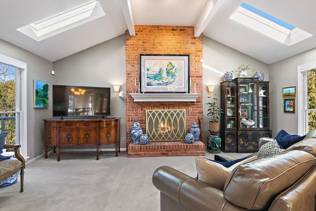 454 Harvard Avenue, Barrington, IL 60010