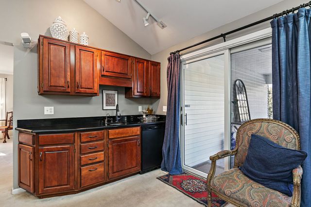 454 Harvard Avenue, Barrington, IL 60010