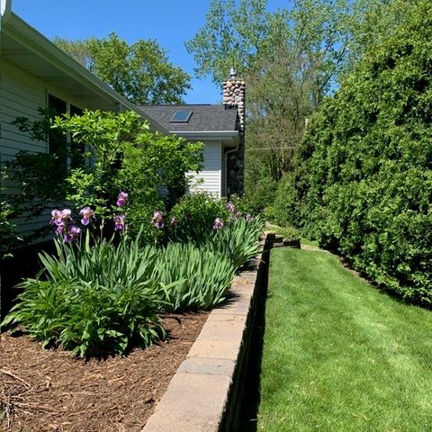 454 Harvard Avenue, Barrington, IL 60010