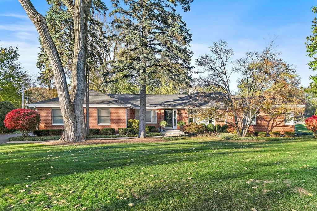 454 Harvard Avenue, Barrington, IL 60010