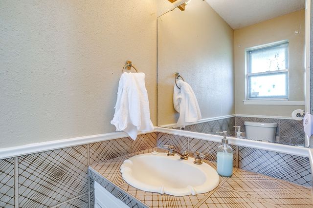 2844 Hurstview Drive, Hurst, TX 76054