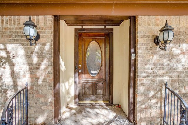 2844 Hurstview Drive, Hurst, TX 76054