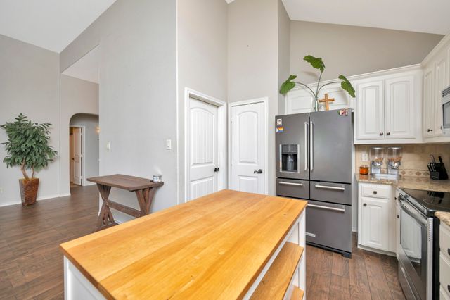 545 Wild Ivy Trail, Fort Worth, TX 76052