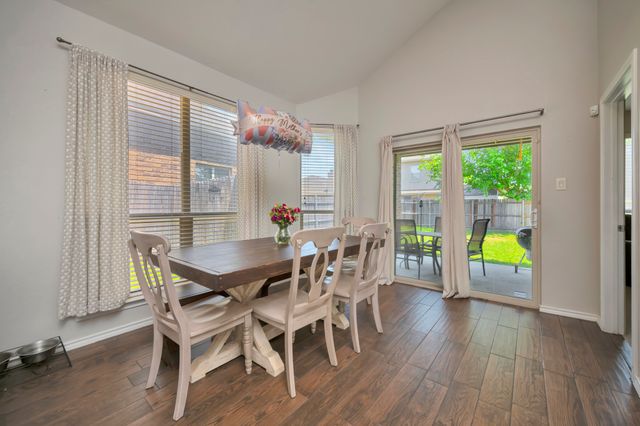 545 Wild Ivy Trail, Fort Worth, TX 76052