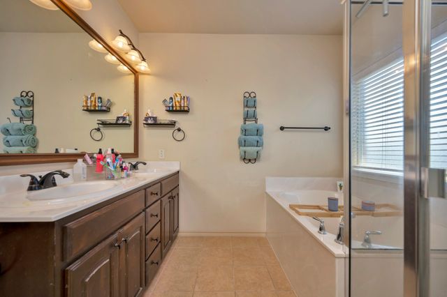 545 Wild Ivy Trail, Fort Worth, TX 76052