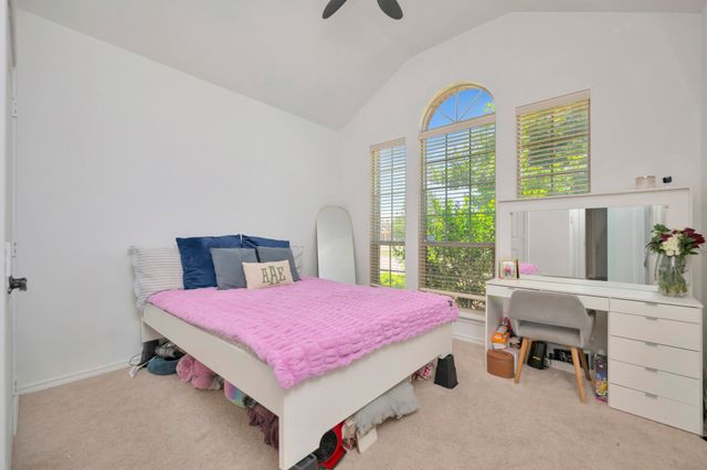 545 Wild Ivy Trail, Fort Worth, TX 76052