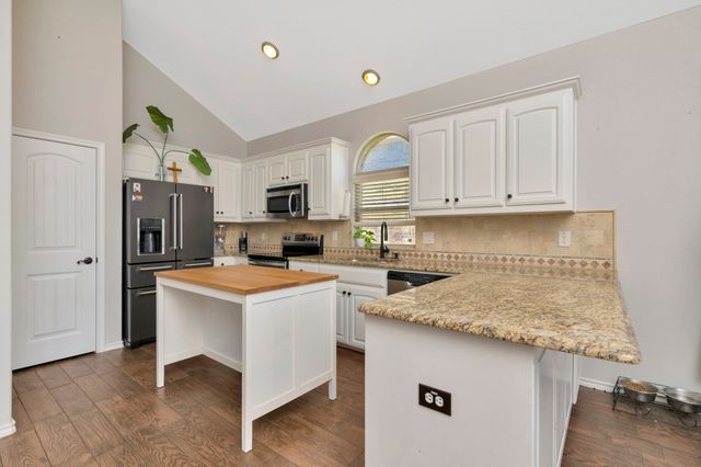 545 Wild Ivy Trail, Fort Worth, TX 76052