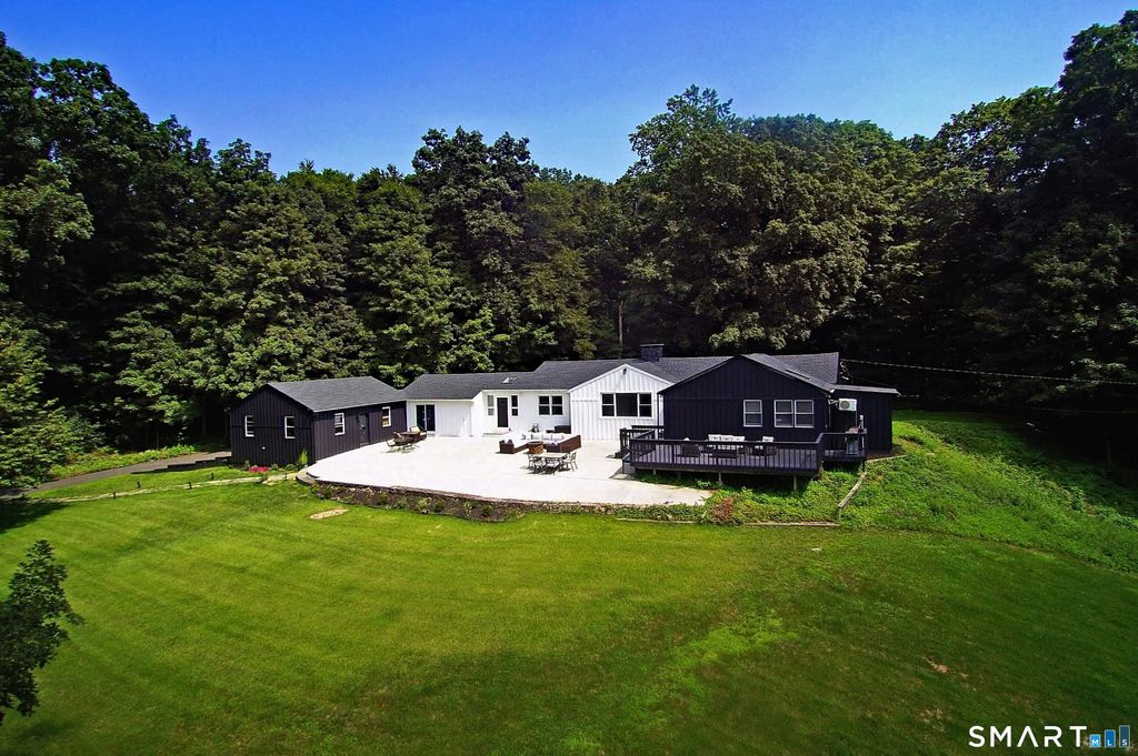 30 Blackman Road, Ridgefield, CT 06877