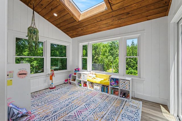 10 Morrison Road, Raymond, NH 03077