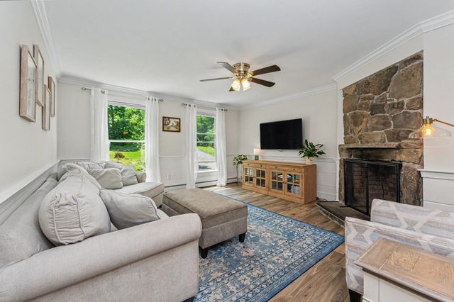 10 Morrison Road, Raymond, NH 03077