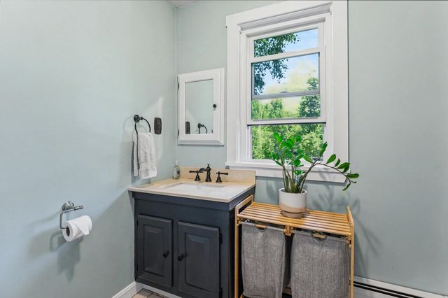 10 Morrison Road, Raymond, NH 03077