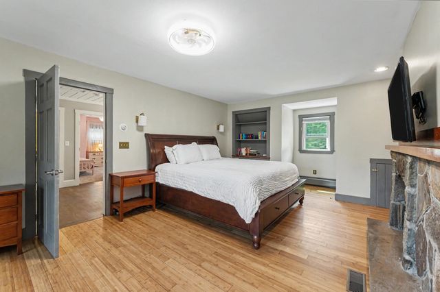 10 Morrison Road, Raymond, NH 03077