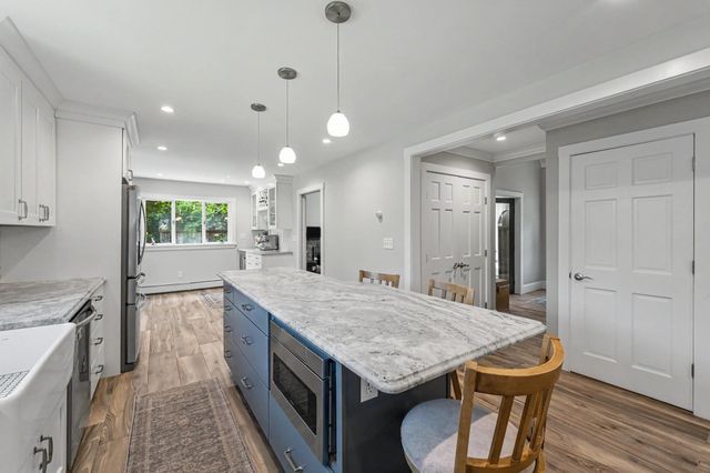 10 Morrison Road, Raymond, NH 03077