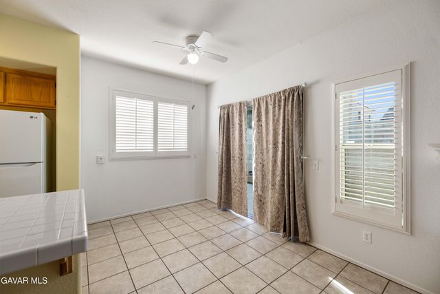 45641 Knightsbridge Street, Lancaster, CA 93534