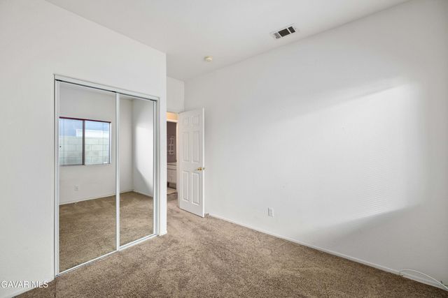 45641 Knightsbridge Street, Lancaster, CA 93534