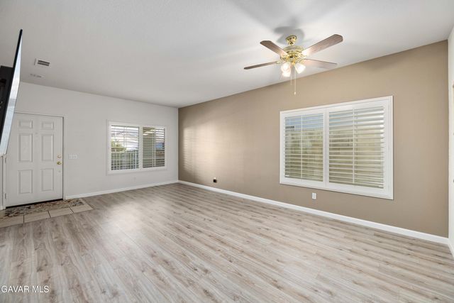 45641 Knightsbridge Street, Lancaster, CA 93534