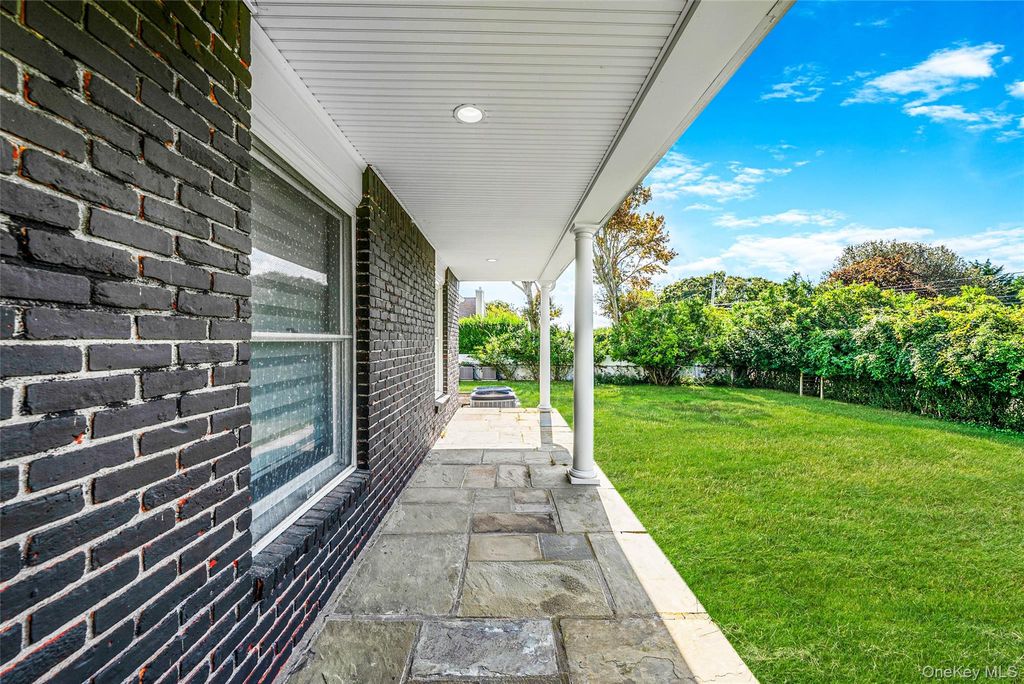 345 Durkee Lane, East Patchogue, NY 11772 — photo 5