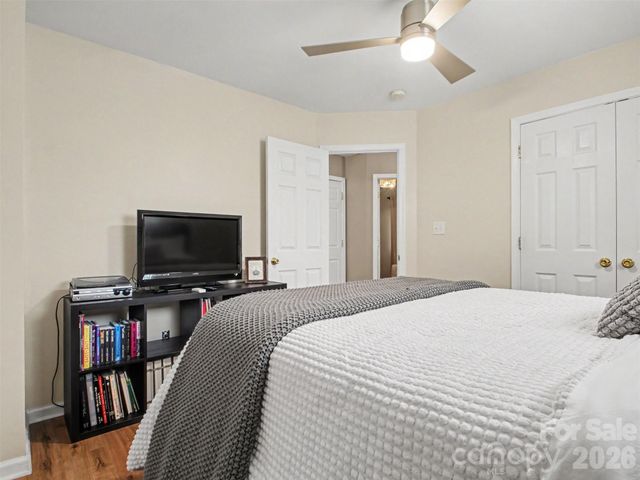 2243 Oakhurst Court, Kannapolis, NC 28081