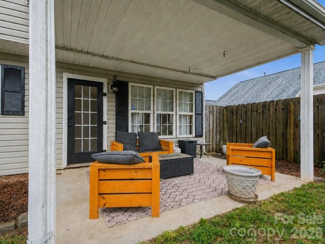 2243 Oakhurst Court, Kannapolis, NC 28081