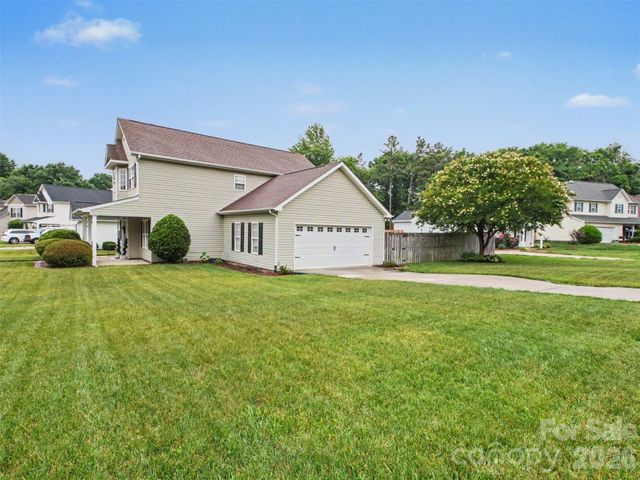 2243 Oakhurst Court, Kannapolis, NC 28081