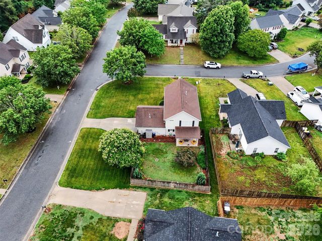 2243 Oakhurst Court, Kannapolis, NC 28081
