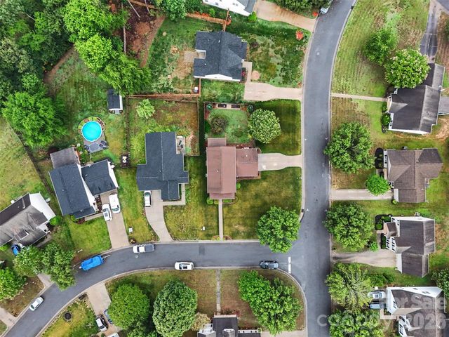2243 Oakhurst Court, Kannapolis, NC 28081