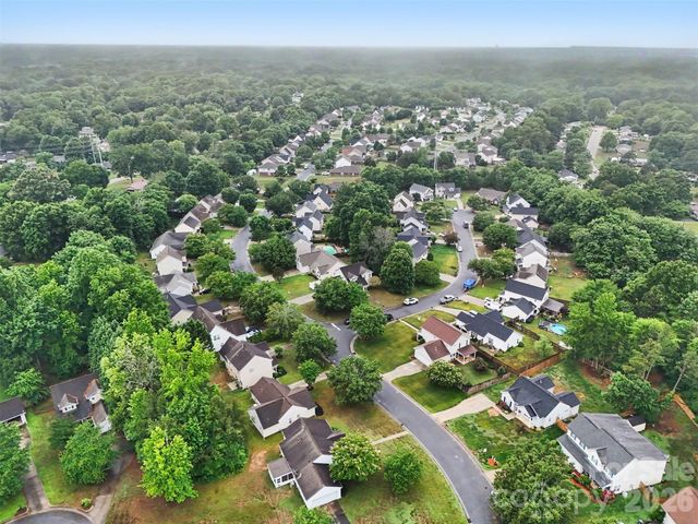 2243 Oakhurst Court, Kannapolis, NC 28081