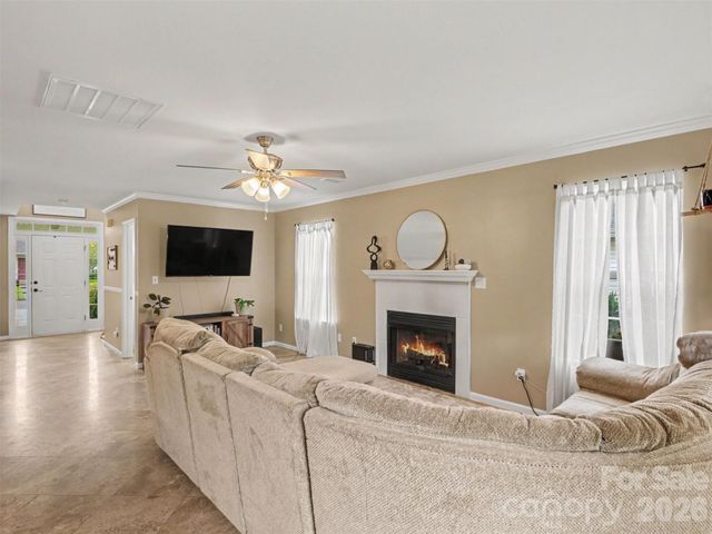 2243 Oakhurst Court, Kannapolis, NC 28081
