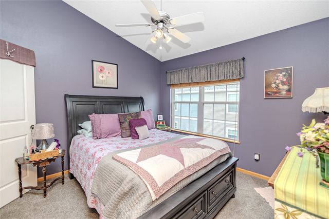 15231 Greenbelt Drive, Urbandale, IA 50323