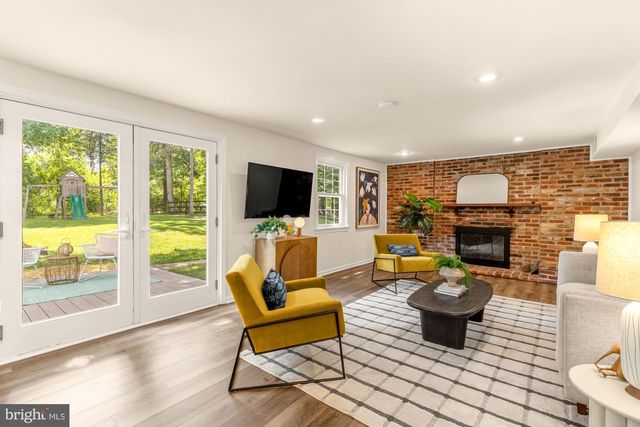 8212 GENEVA MASON RD, Potomac, MD 20854