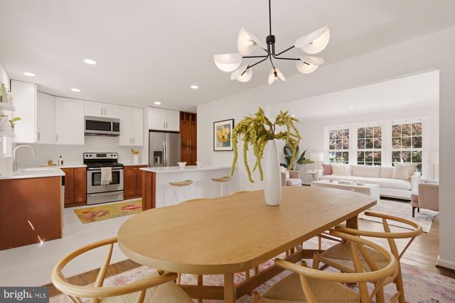 8212 GENEVA MASON RD, Potomac, MD 20854