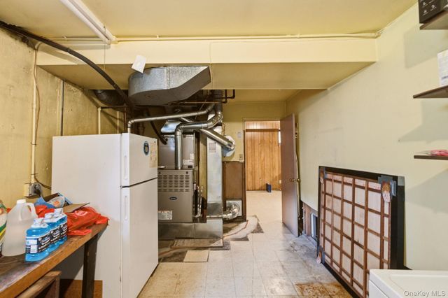 18044 Grand Central Parkway, Jamaica, NY 11432