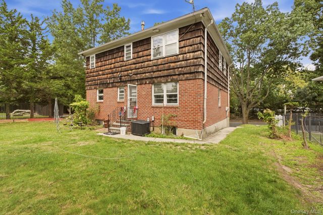 18044 Grand Central Parkway, Jamaica, NY 11432