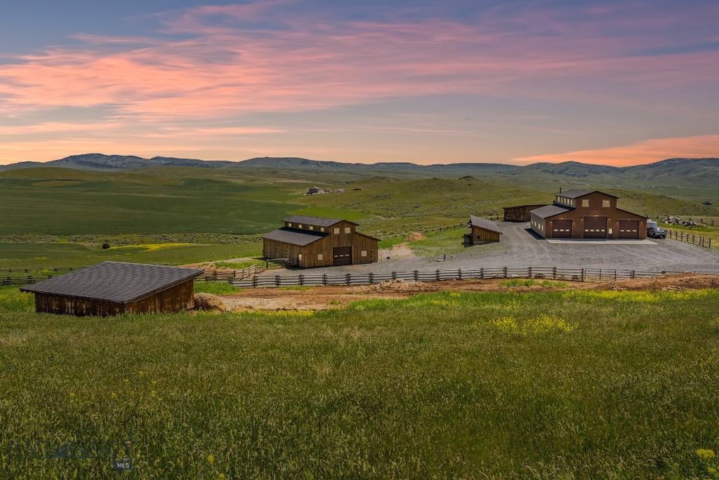 26 Dalesview, Three Forks, MT 59752