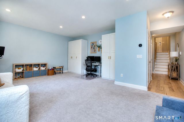 89 Brentwood Circle 89, Danbury, CT 06810