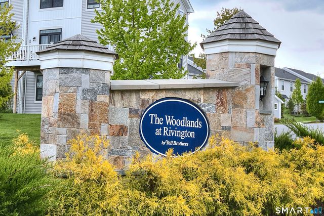 89 Brentwood Circle 89, Danbury, CT 06810