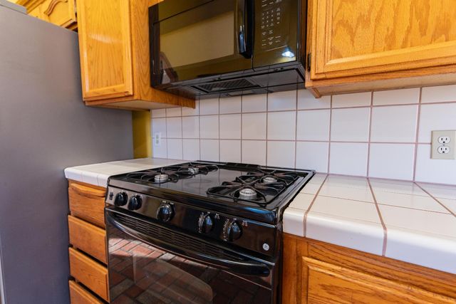 2054 Irving Circle, Tulare, CA 93274