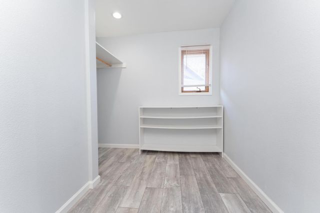 2054 Irving Circle, Tulare, CA 93274