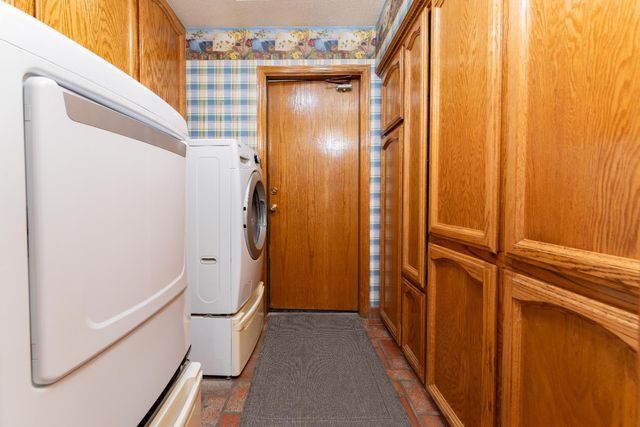 2054 Irving Circle, Tulare, CA 93274