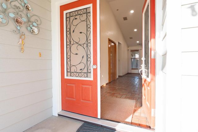 2054 Irving Circle, Tulare, CA 93274