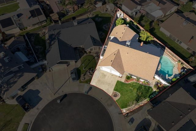 2054 Irving Circle, Tulare, CA 93274