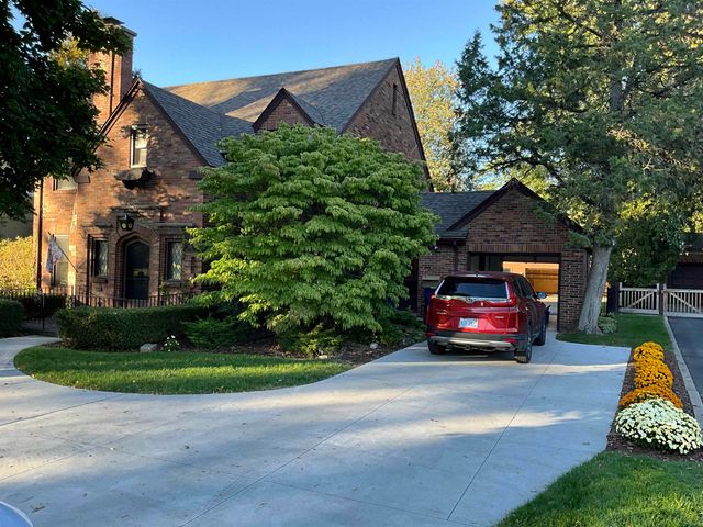 2221 Carroll Road, Bay City, MI 48708