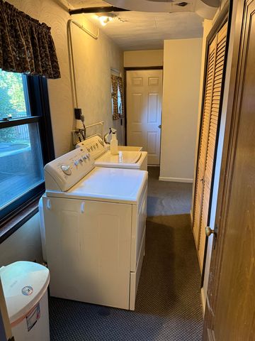 2221 Carroll Road, Bay City, MI 48708