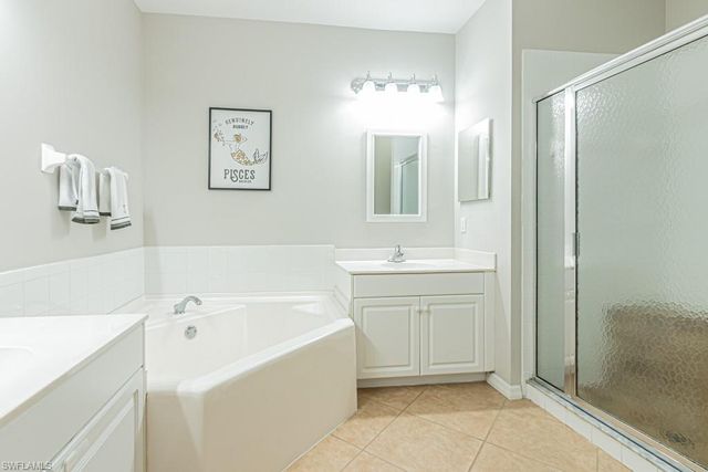 3435 Laurel Greens LN S # 203, Naples, FL 34119