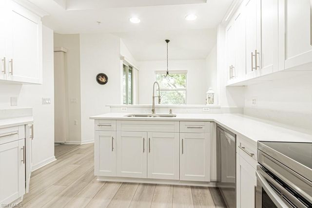 3435 Laurel Greens LN S # 203, Naples, FL 34119