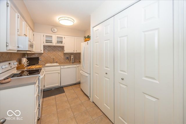 541 W Hunters Drive C, Carmel, IN 46032