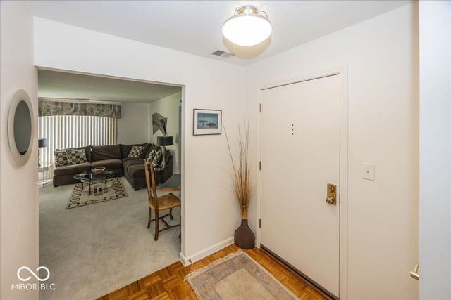 541 W Hunters Drive C, Carmel, IN 46032