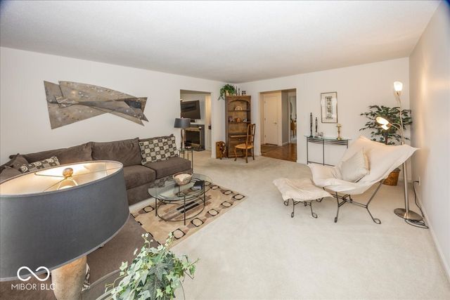 541 W Hunters Drive C, Carmel, IN 46032