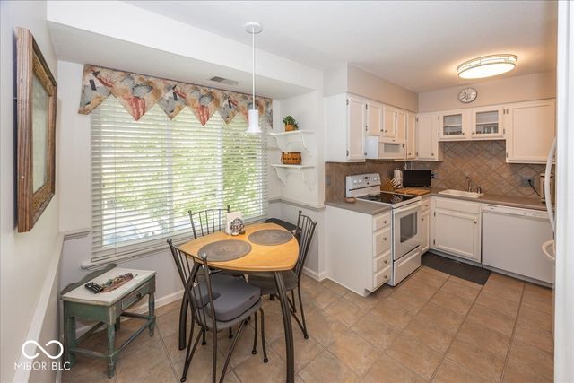 541 W Hunters Drive C, Carmel, IN 46032