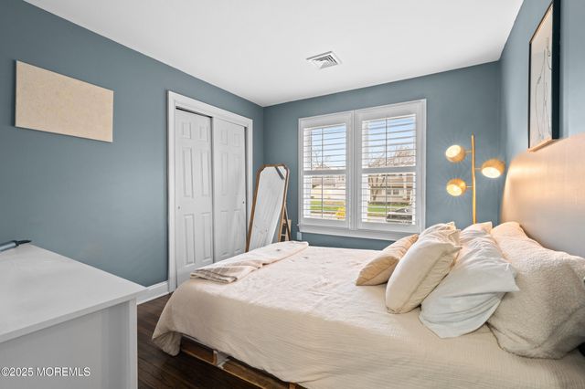 1641 Holbrook Street, Oakhurst, NJ 07755